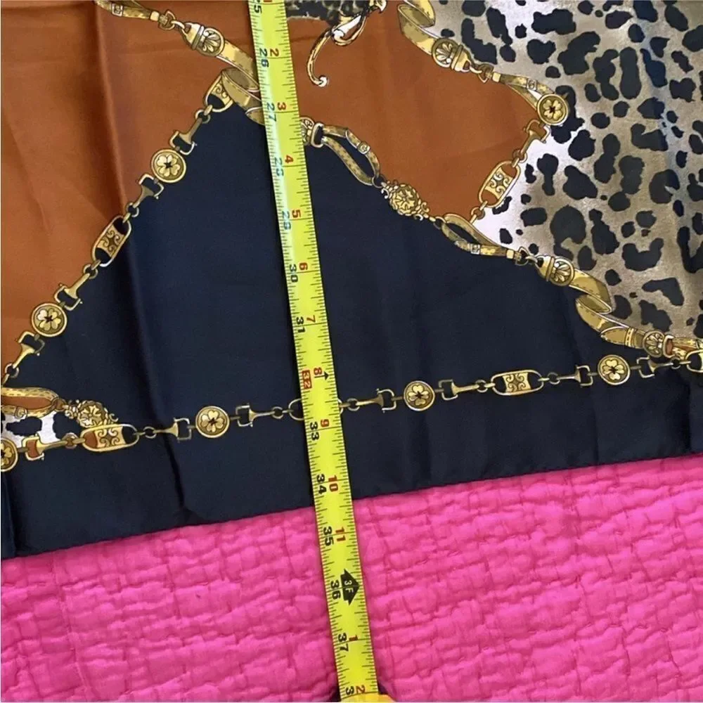 Contest da Vinci Leopard Print Silk Scarf